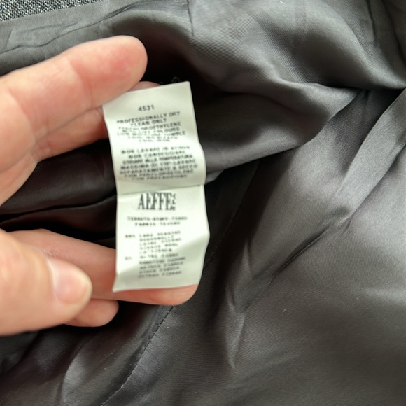Moschino jacket like new condition US8 - Picture 6 of 8